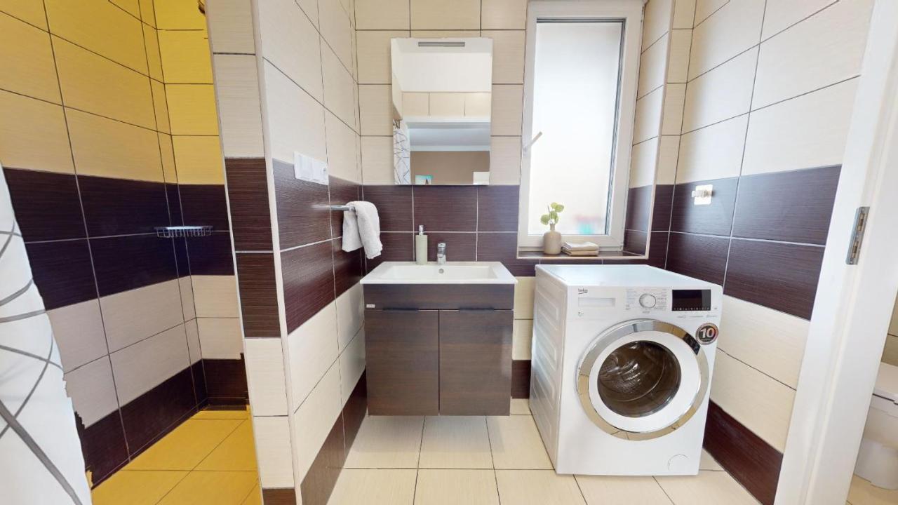 Apartman Dubova Миловице Экстерьер фото
