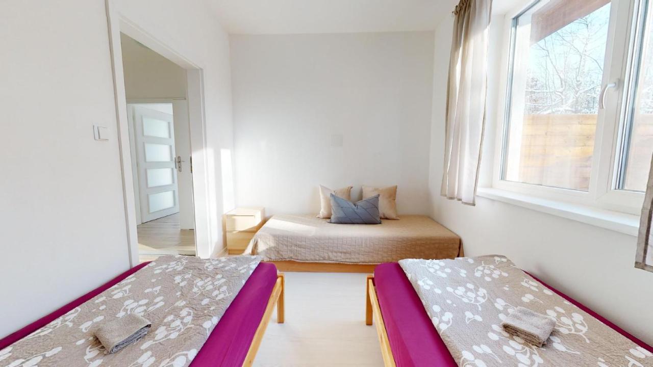 Apartman Dubova Миловице Экстерьер фото